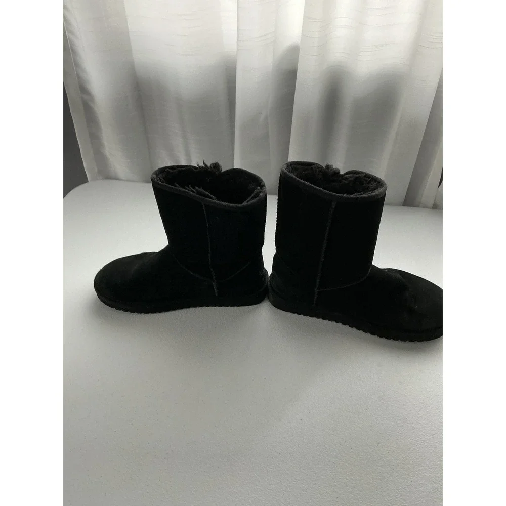 Koolaburra Black‎ Suede Sheepskin Lined Boots with Bow Detail Women's Size US 8